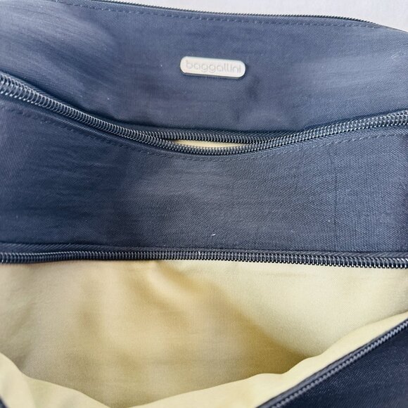 Baggallini Big Zip Crossbody Purse Lots of Pockets Nylon Wide Strap Lined 11” - Picture 10 of 14